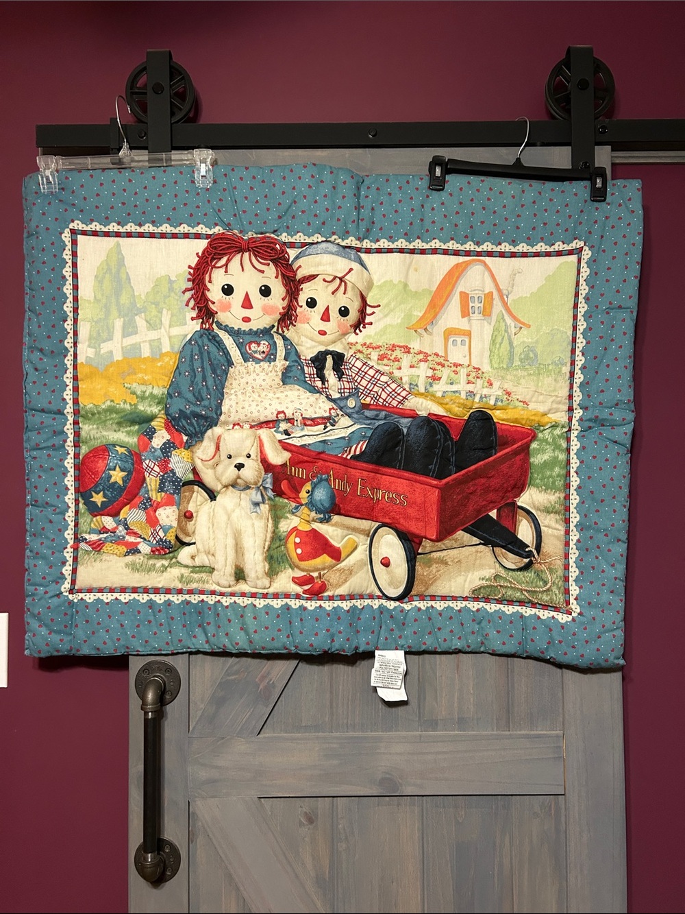 Raggedy Ann & Andy Quilted Wall Hanging or Crib Quilt 42”Wx32”H Vintage